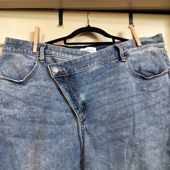 Women's Blue Jeans - Picture 1 of 3